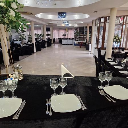 Caprice Deluxe Accomodation دروبيتا تورنو سيفيرين المظهر الخارجي الصورة