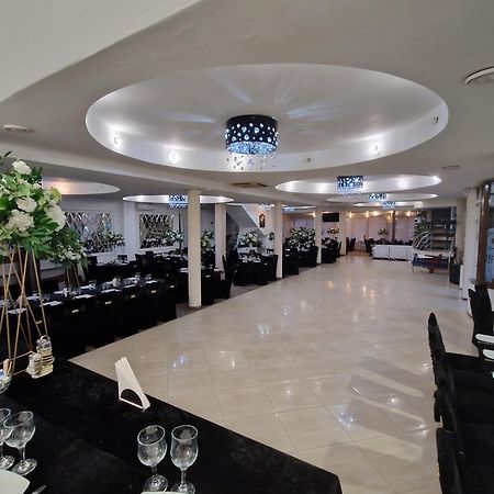 Caprice Deluxe Accomodation دروبيتا تورنو سيفيرين المظهر الخارجي الصورة