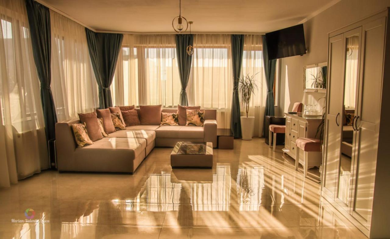 Caprice Deluxe Accomodation دروبيتا تورنو سيفيرين المظهر الخارجي الصورة