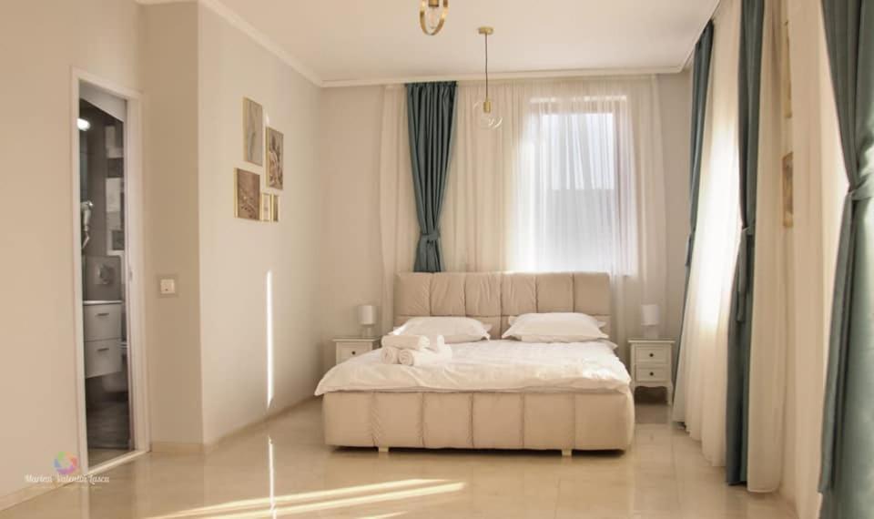 Caprice Deluxe Accomodation دروبيتا تورنو سيفيرين المظهر الخارجي الصورة