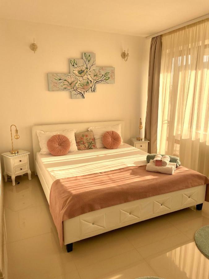 Caprice Deluxe Accomodation دروبيتا تورنو سيفيرين المظهر الخارجي الصورة