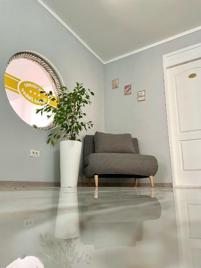 Caprice Deluxe Accomodation دروبيتا تورنو سيفيرين المظهر الخارجي الصورة
