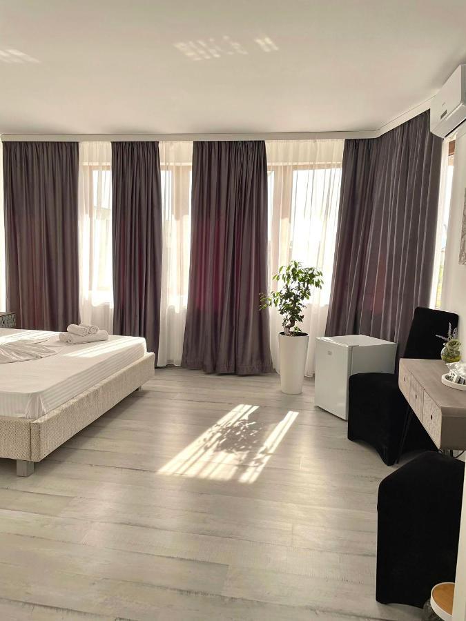 Caprice Deluxe Accomodation دروبيتا تورنو سيفيرين المظهر الخارجي الصورة