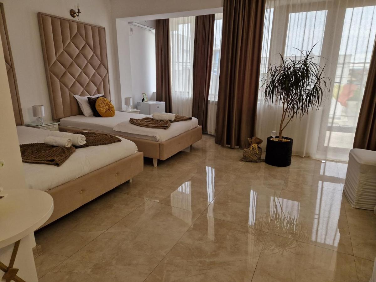 Caprice Deluxe Accomodation دروبيتا تورنو سيفيرين المظهر الخارجي الصورة