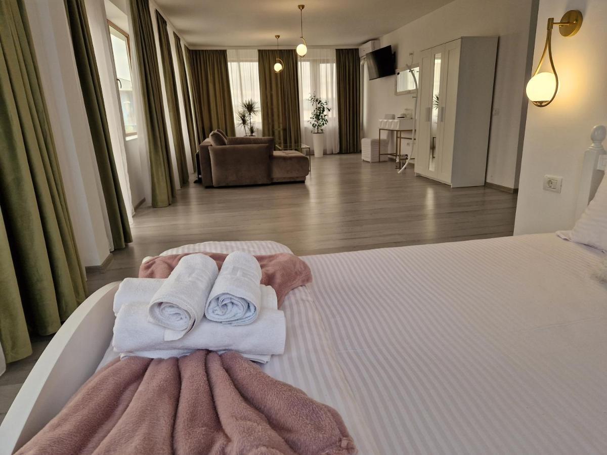Caprice Deluxe Accomodation دروبيتا تورنو سيفيرين المظهر الخارجي الصورة
