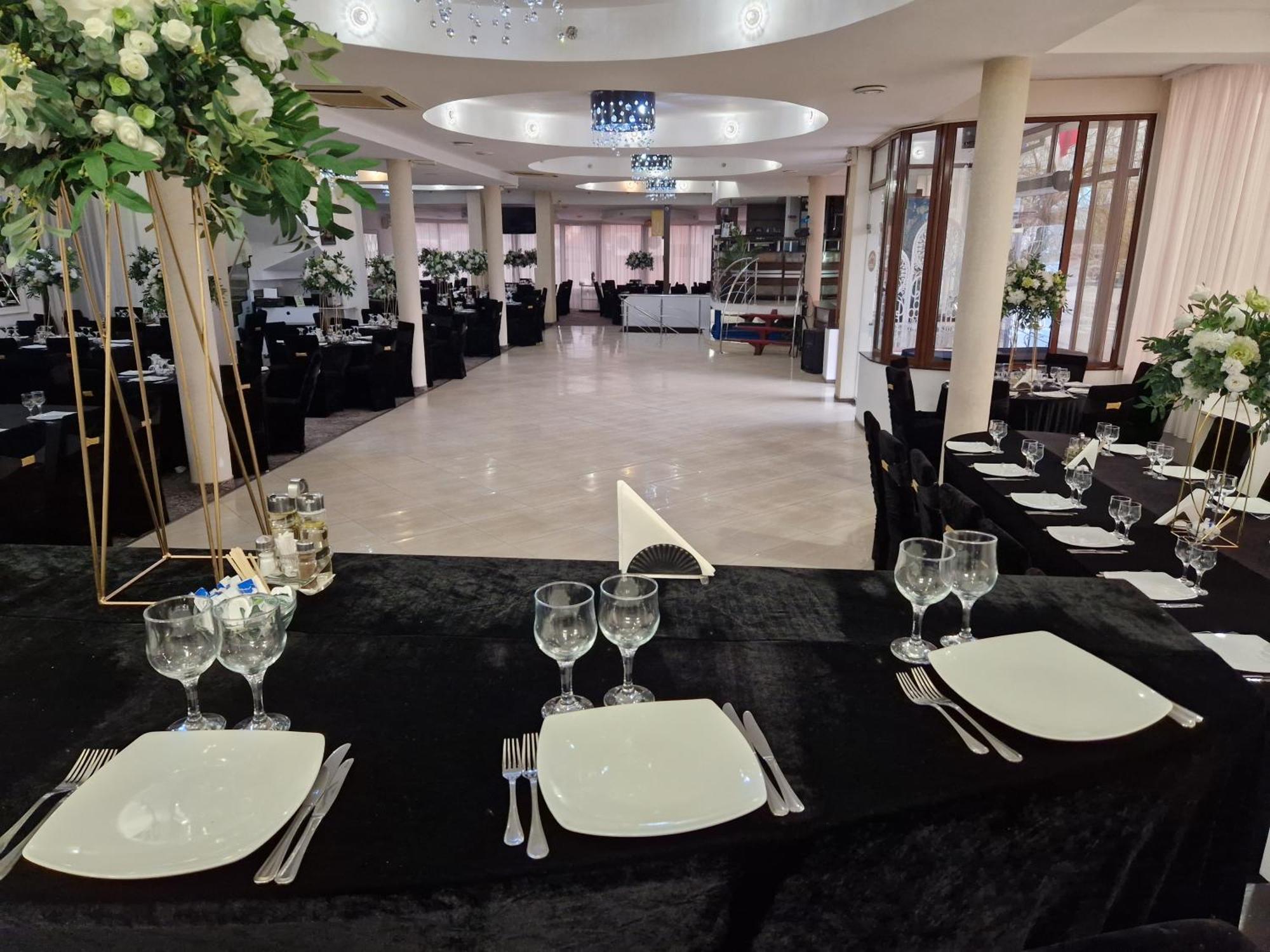 Caprice Deluxe Accomodation دروبيتا تورنو سيفيرين المظهر الخارجي الصورة